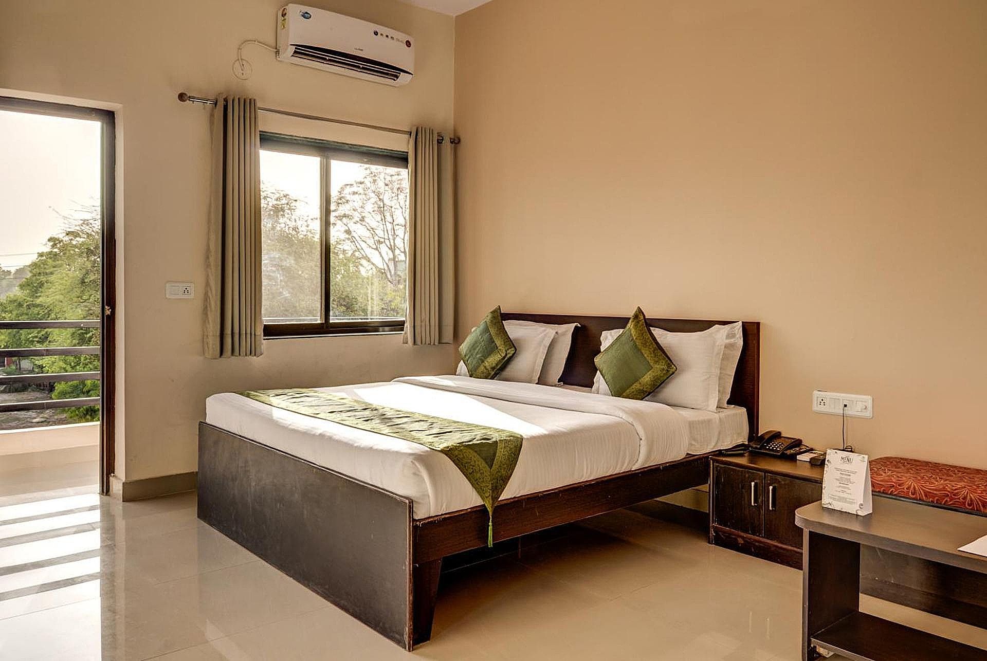The Park Classic Udaipur Deluxe Room 4