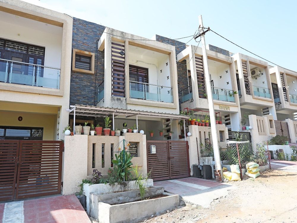 undefined OYO 9777 Home Duplex Studio Airport Road 4