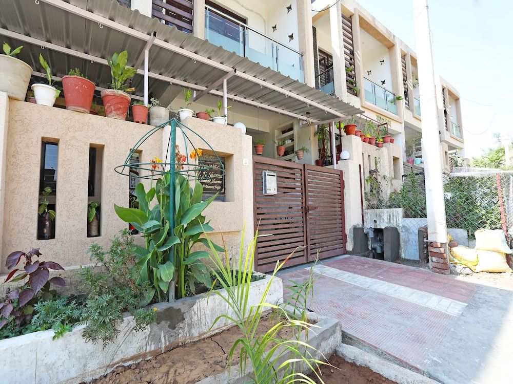 undefined OYO 9777 Home Duplex Studio Airport Road 3