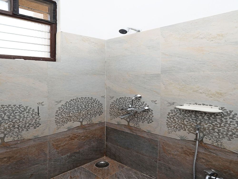 OYO 9777 Home Duplex Studio Airport Road Double or Twin Room 9