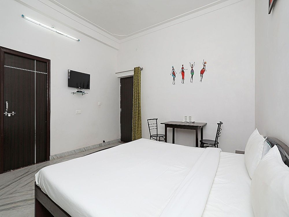 undefined OYO 9777 Home Duplex Studio Airport Road 9
