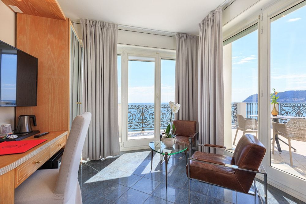 Grand Hotel Mediterranee Panoramic Suite, Terrace, Sea View 8
