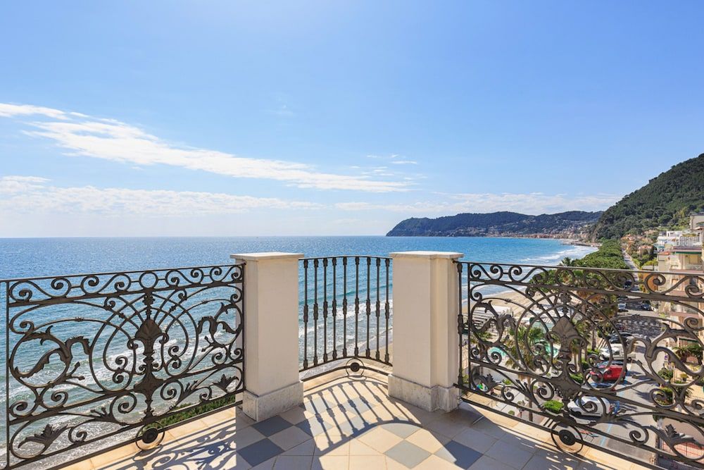 Grand Hotel Mediterranee Panoramic Suite, Terrace, Sea View 5