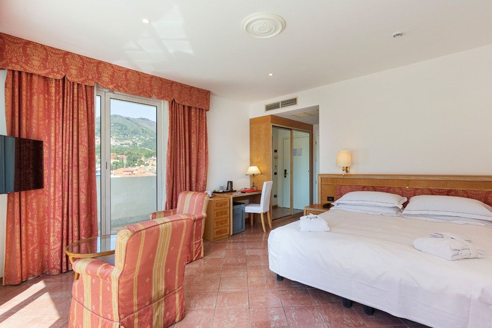 Grand Hotel Mediterranee Junior Suite con Balcone e Vista Mare