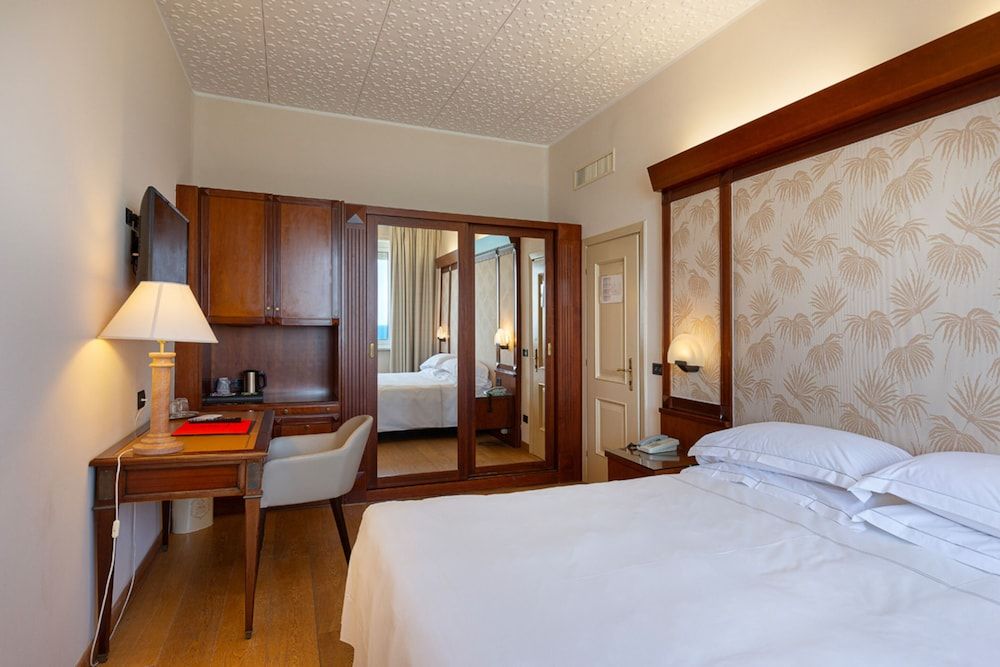 Grand Hotel Mediterranee Camera Classic Matrimoniale Laterale