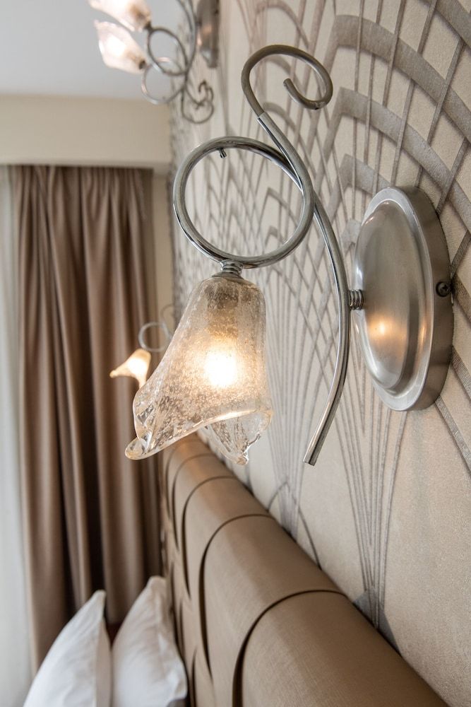 Golden City Hotel Double or Twin Room 6