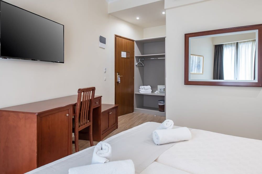 Golden City Hotel Double or Twin Room 7