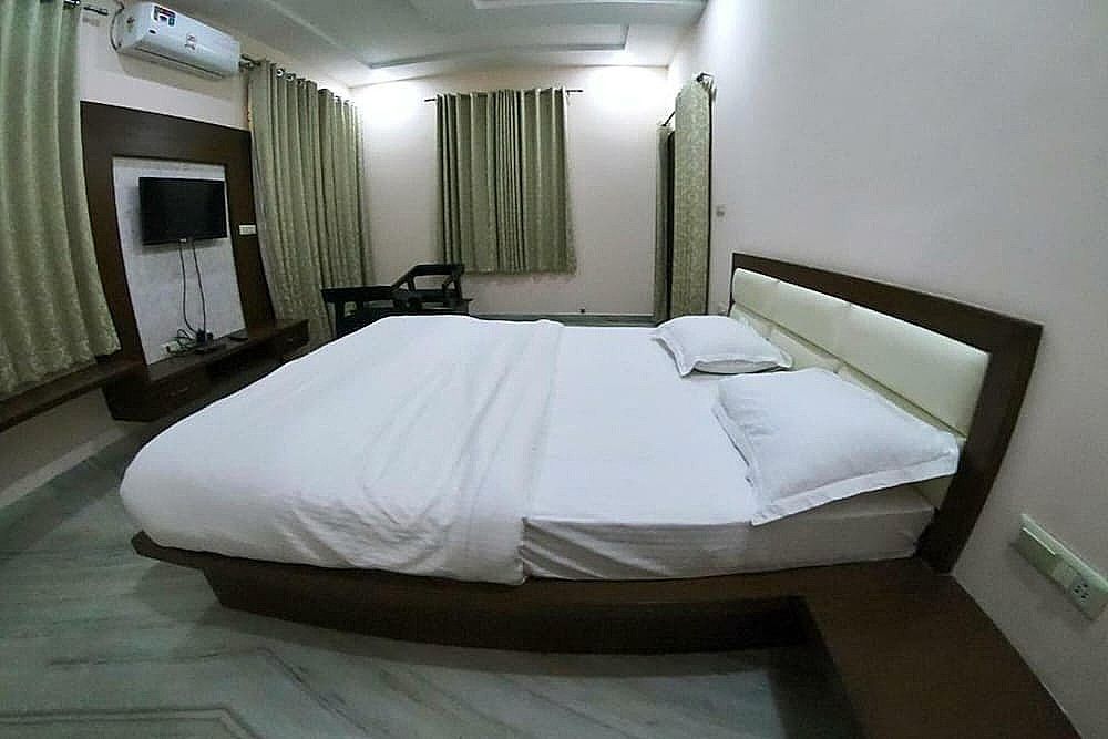 Sudishti Holiday Homes and Farms Exclusive Suite, 1 King Bed, Non Smoking 5