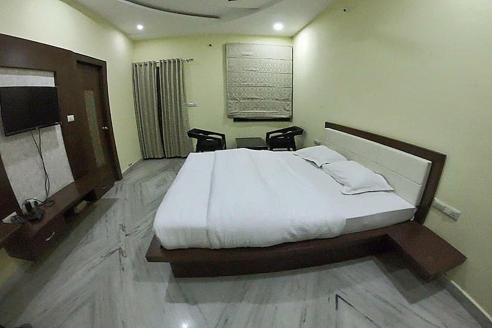 Sudishti Holiday Homes and Farms Exclusive Suite, 1 King Bed, Non Smoking 8