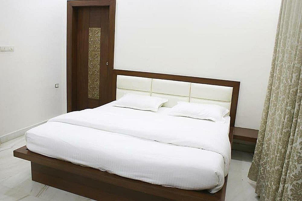 Sudishti Holiday Homes and Farms Exclusive Suite, 1 King Bed, Non Smoking