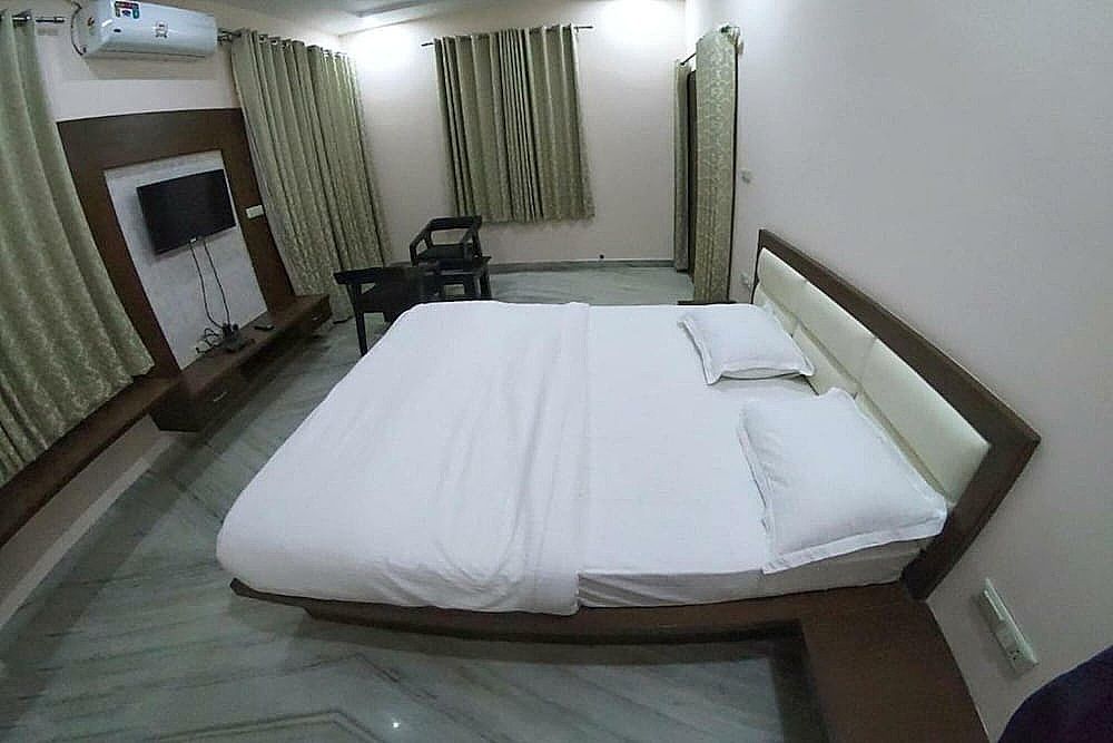 Sudishti Holiday Homes and Farms Exclusive Suite, 1 King Bed, Non Smoking 9