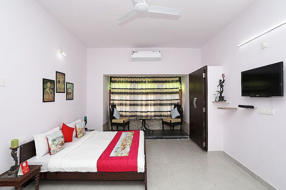 OYO 10298 Home near Sukhadia Circle Double or Twin Room 13