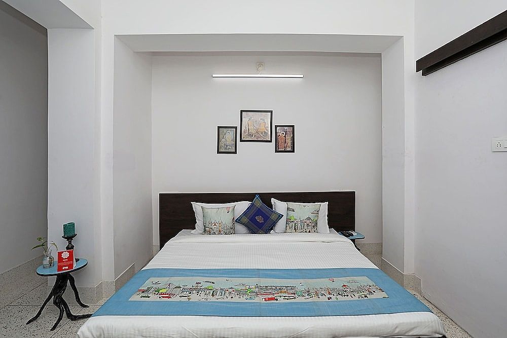 OYO 10298 Home near Sukhadia Circle Double or Twin Room 6