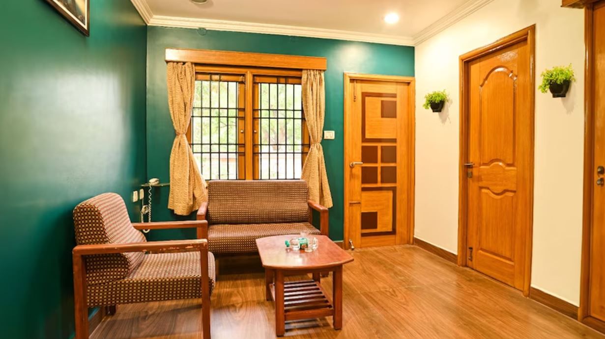 Single bedroom (with Balcony)