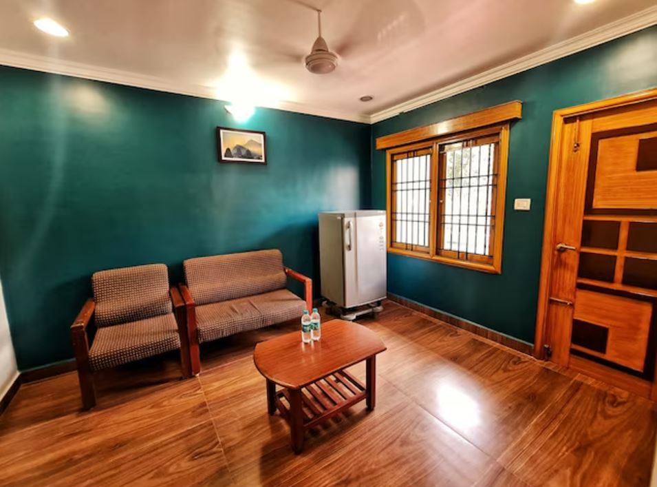 Single bedroom (with Balcony)