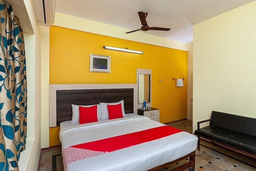 Siva Sakthi Hotel A Unit Of Ammayi Hotel Deluxe Room 4