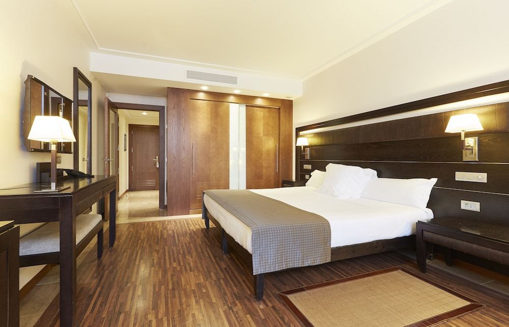 Family Suite, Connecting Rooms