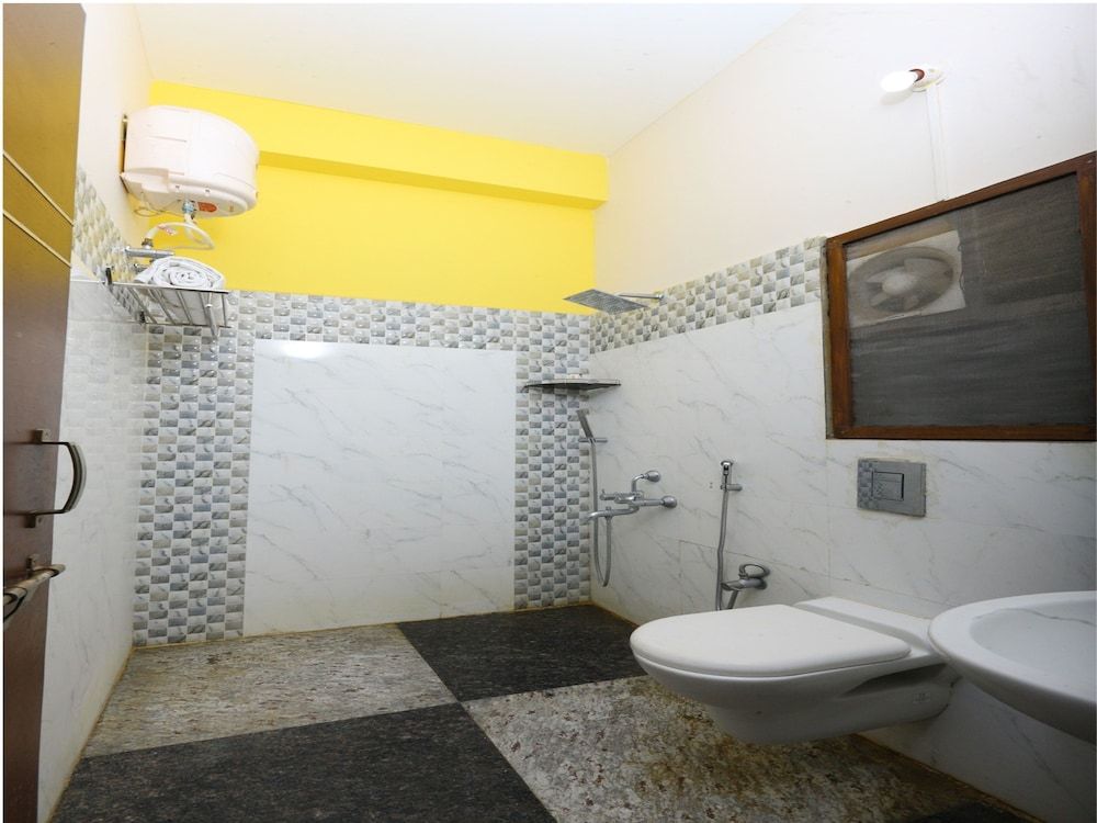 OYO 9226 near Railway Station Double or Twin Room 10