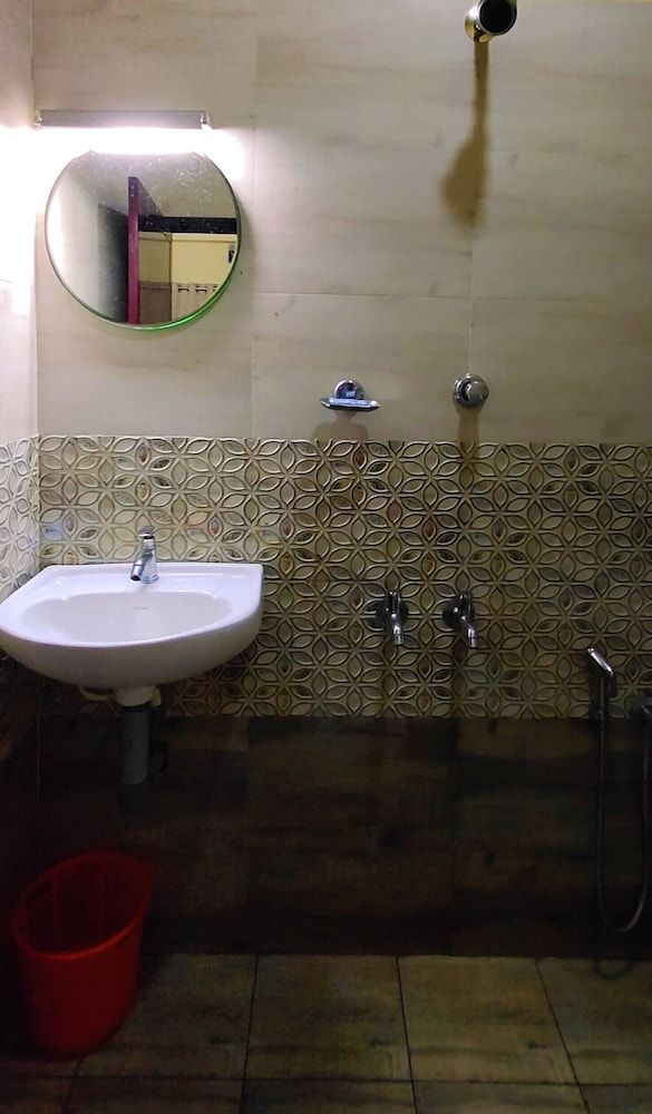 Hotel Green Plaza Classic Double Room 7