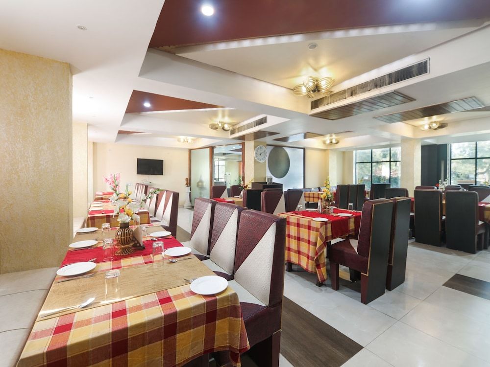 undefined OYO 28278 Heritage Tezpur 6