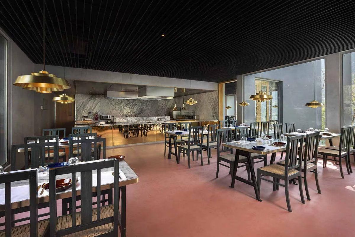 Food & Dining