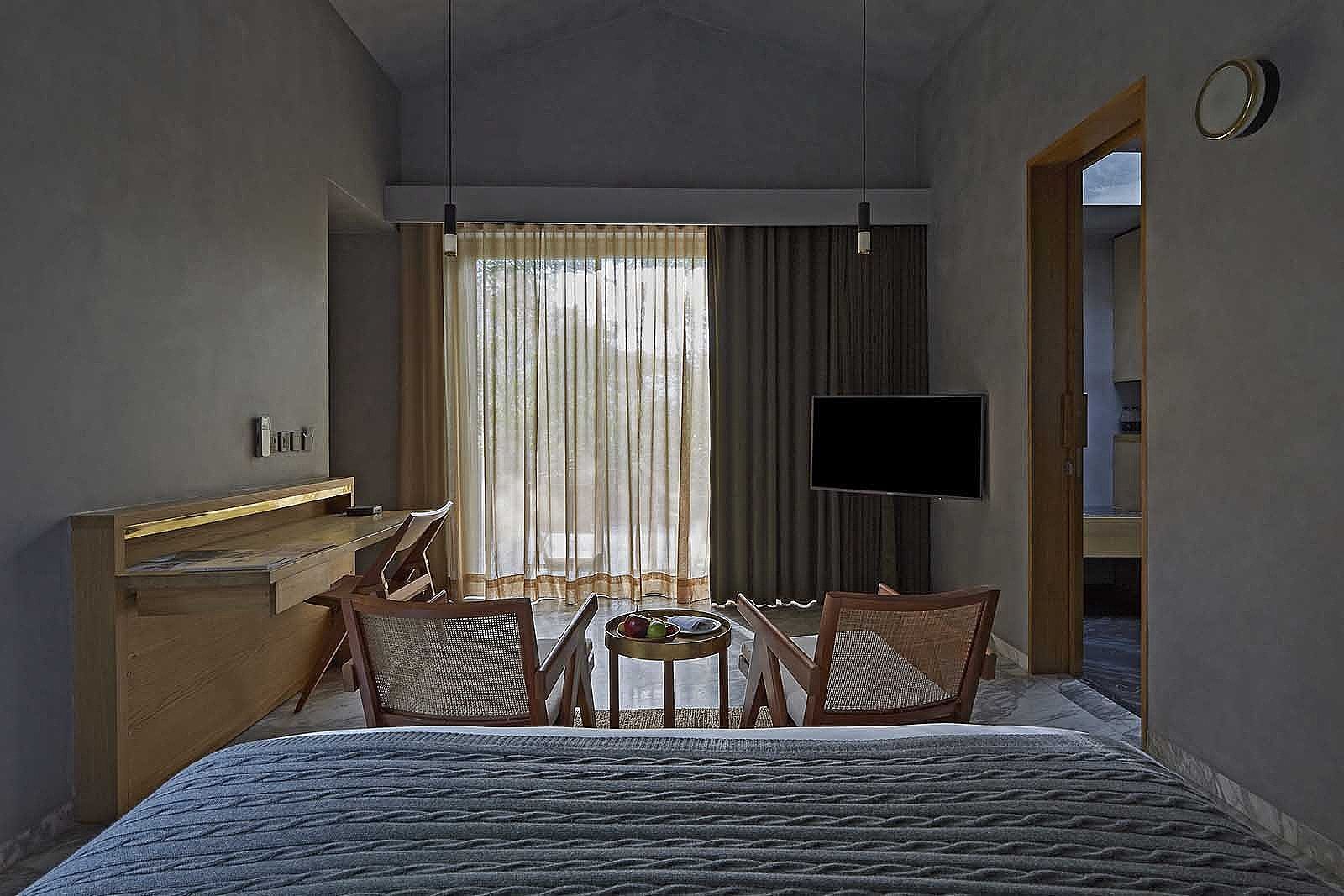 Executive Villa with Bathtub & Balcony ( Forest View )