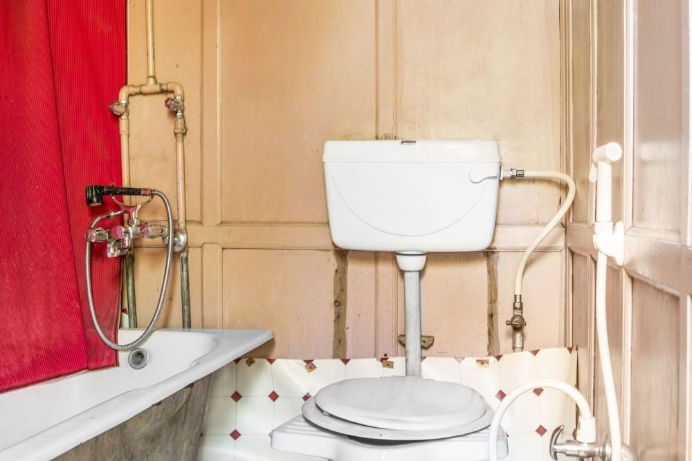 GuestHouser 1 BR Houseboat 1fda Comfort Room, 1 Double Bed 7