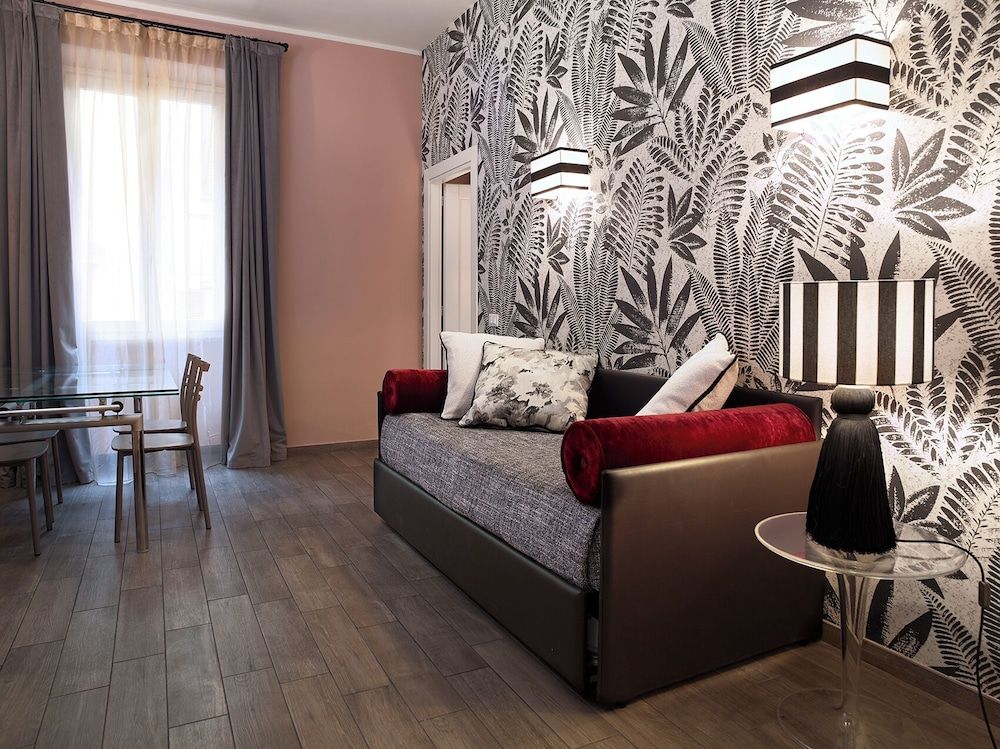 undefined Trianon Borgo Pio 5