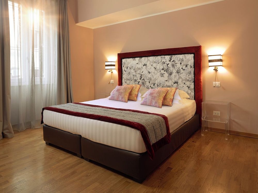 undefined Trianon Borgo Pio 6