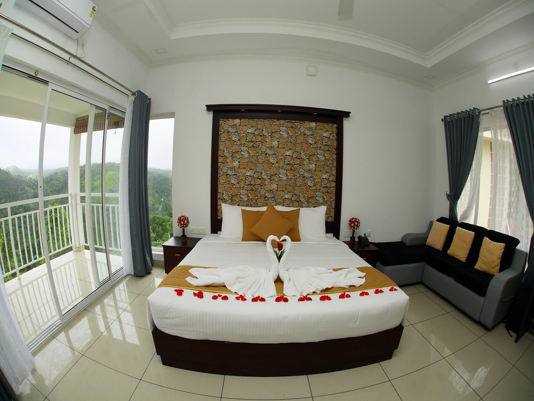 Superior View 1 King Bed