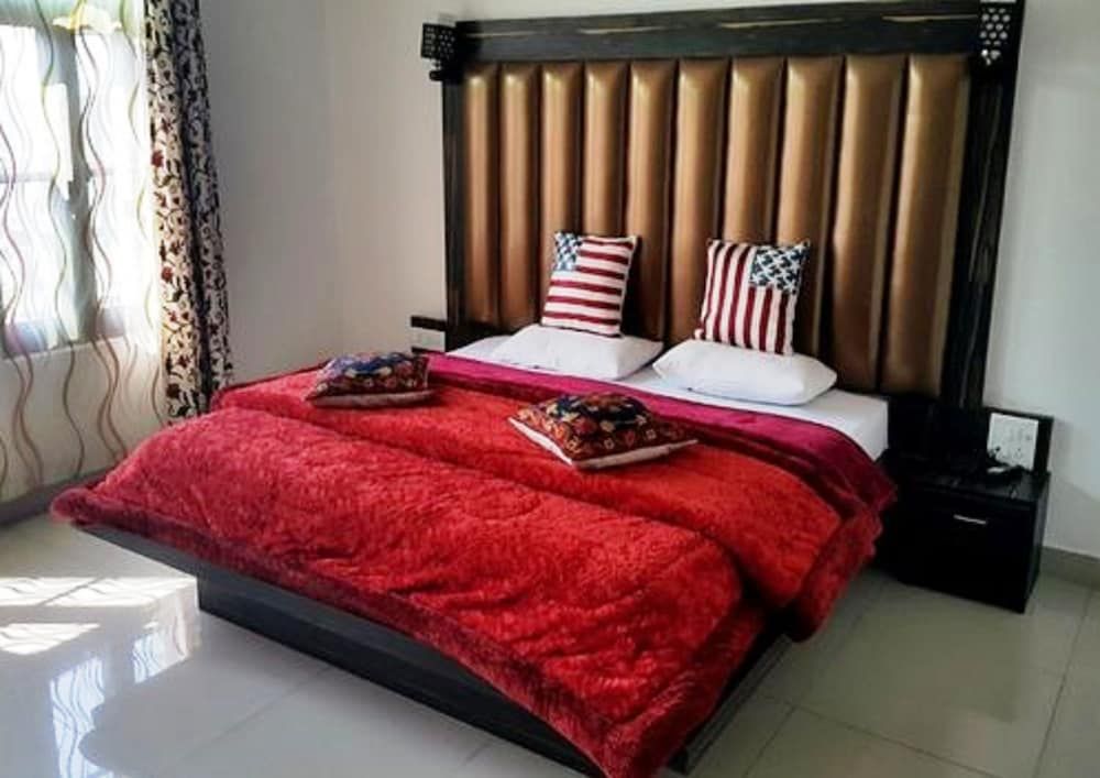 Hotel Ash Vale Deluxe Double Room, 1 Bedroom 9