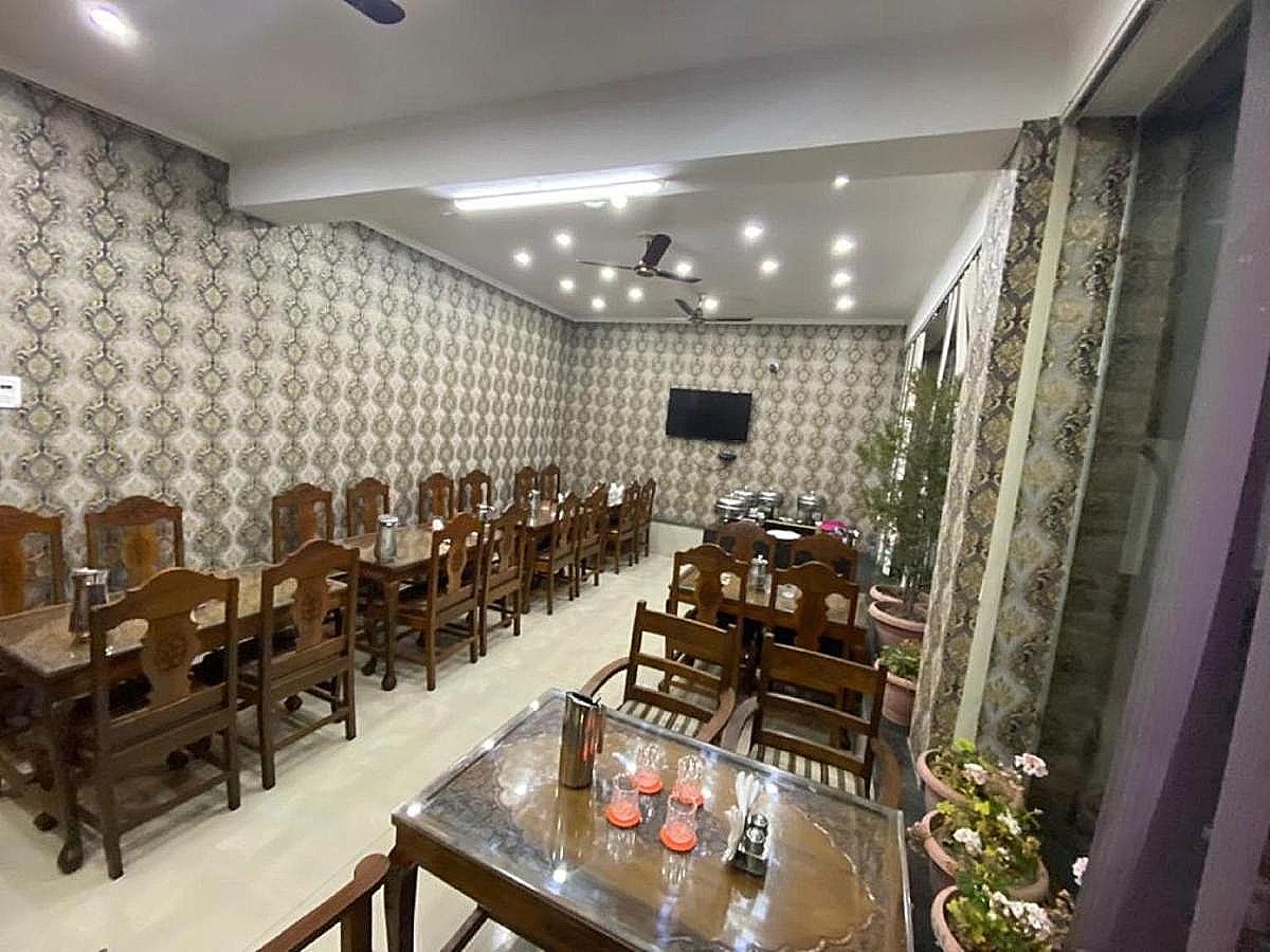Food & Dining