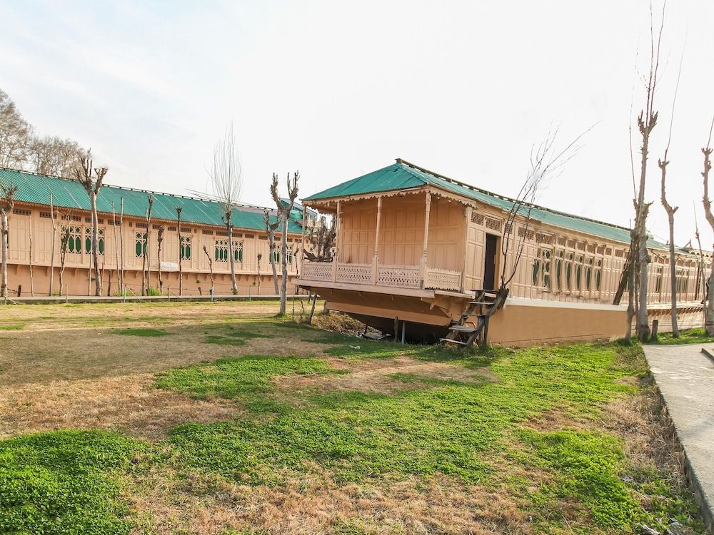 undefined OYO 14629 Ibrahim Group of Houseboats 6