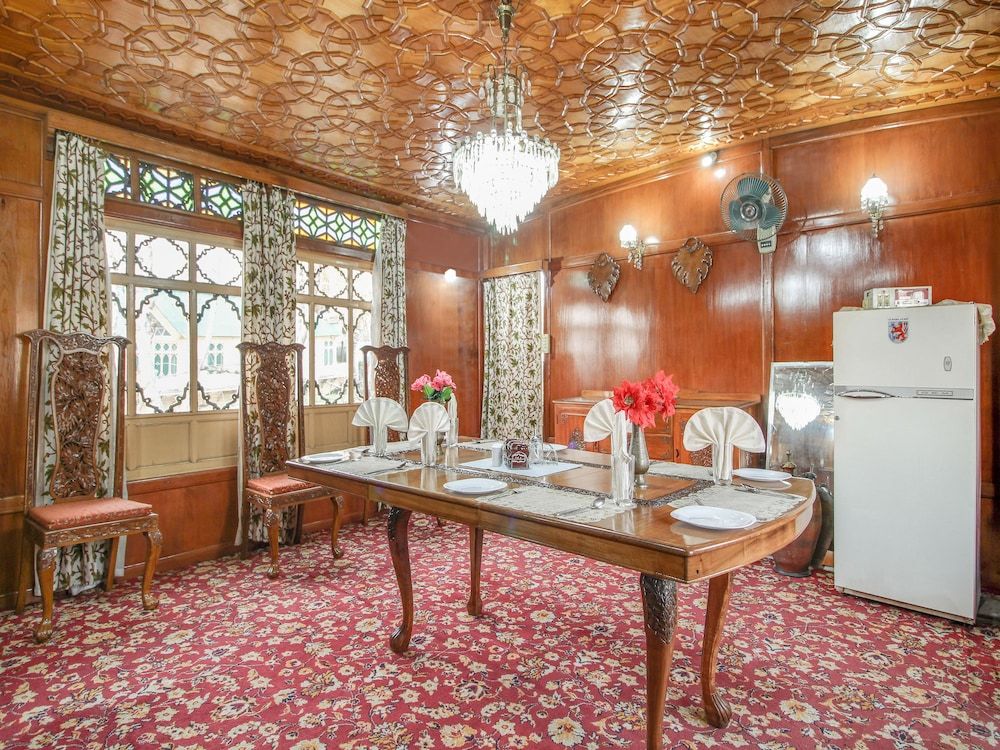 undefined OYO 14629 Ibrahim Group of Houseboats 8