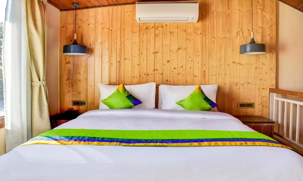 Treebo Premium Blue Mountain Country Club And Resort Deluxe Double Room