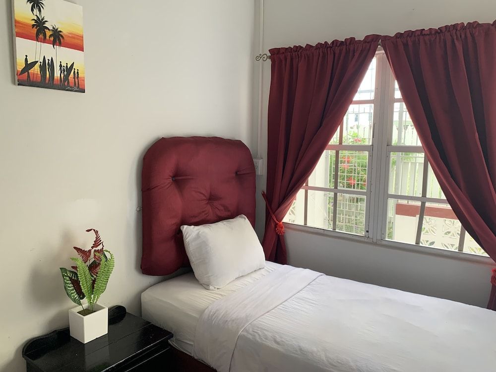 Coningsby Inn Standard Room 7