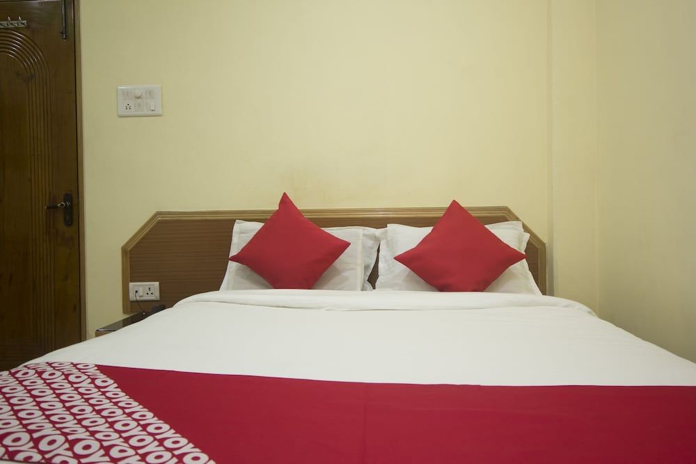 OYO 16794 Bidhan Residency Double Room, 1 Twin Bed 9