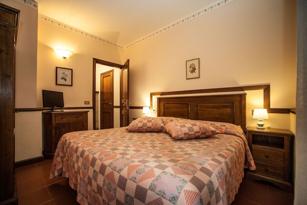 Agriturismo Poggio Degli Olivi - Guest House Standard Apartment, 2 Bedrooms Situated about 600 meters from the main building 3