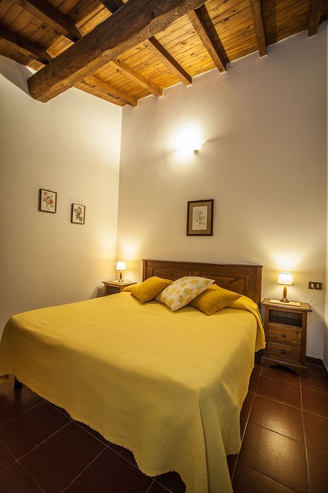 Agriturismo Poggio Degli Olivi - Guest House Standard Apartment, 2 Bedrooms Situated about 600 meters from the main building 2