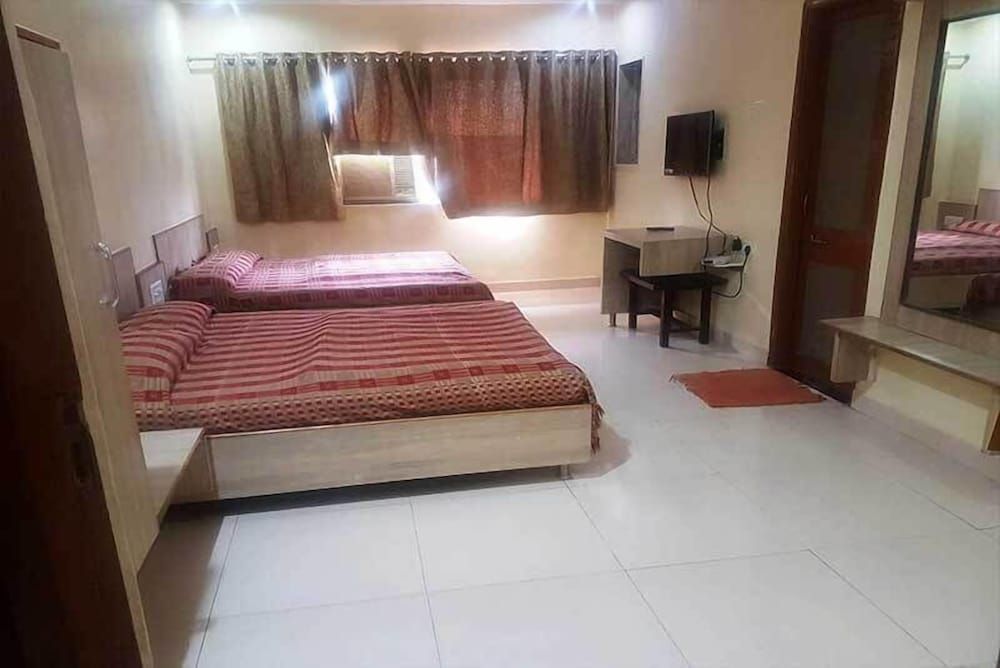 Hotel Sharan Basic Suite, 2 Double Beds 2