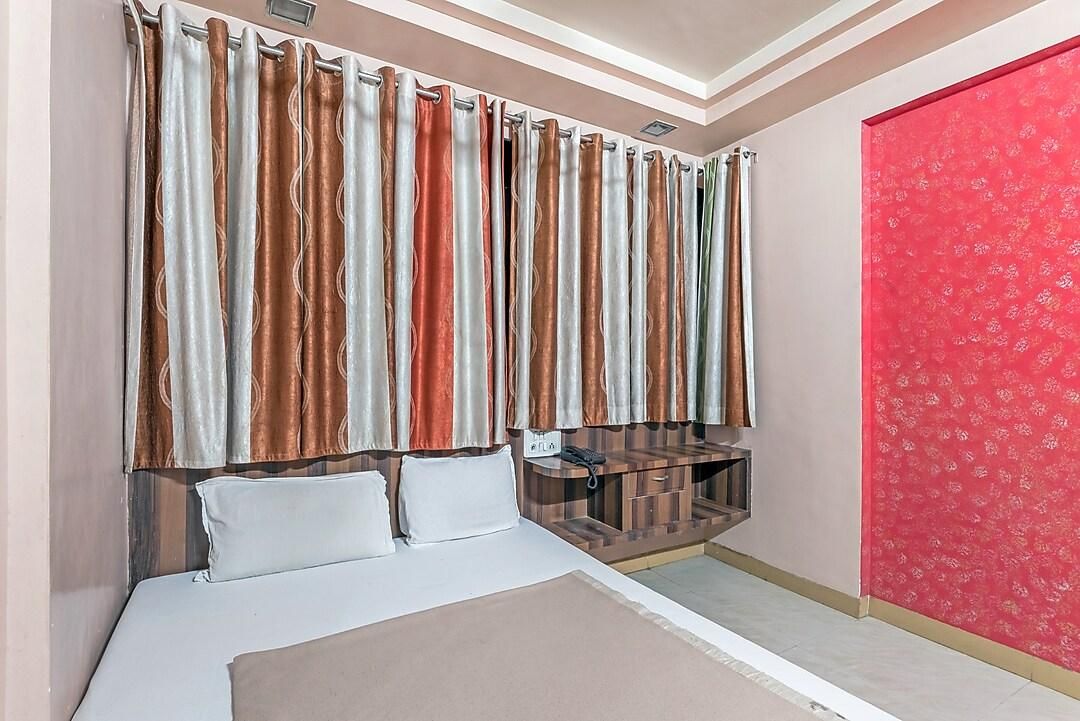 Hotel Sai Hari Prasad Double Bed Non AC Room 4