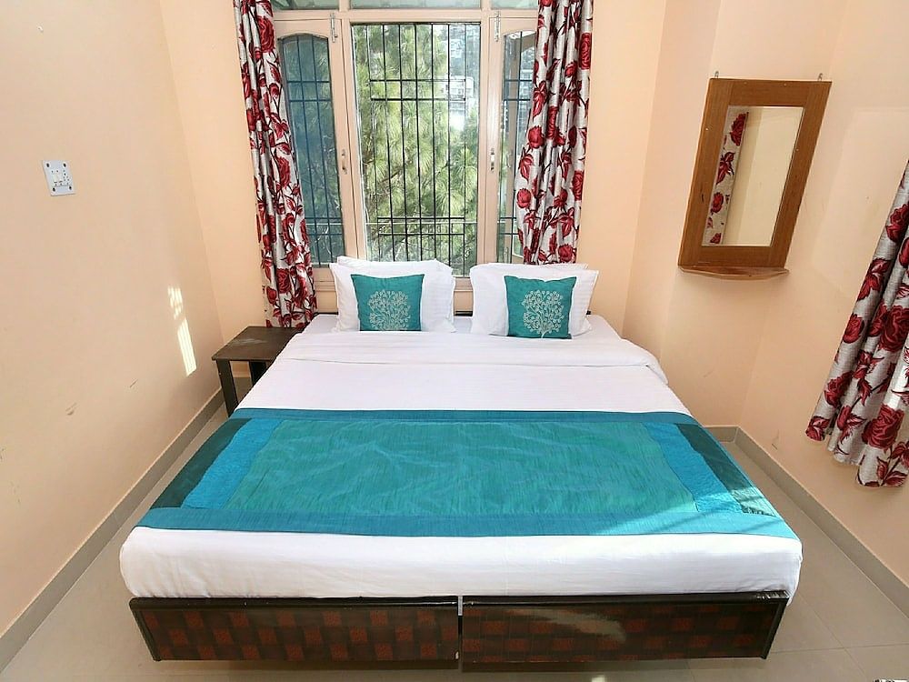 OYO 10409 Home Cozy 4BHK New Shimla Double or Twin Room 12