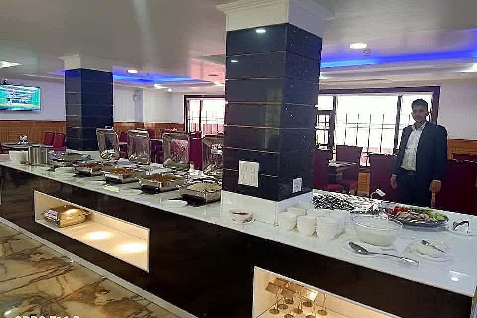 Food & Dining