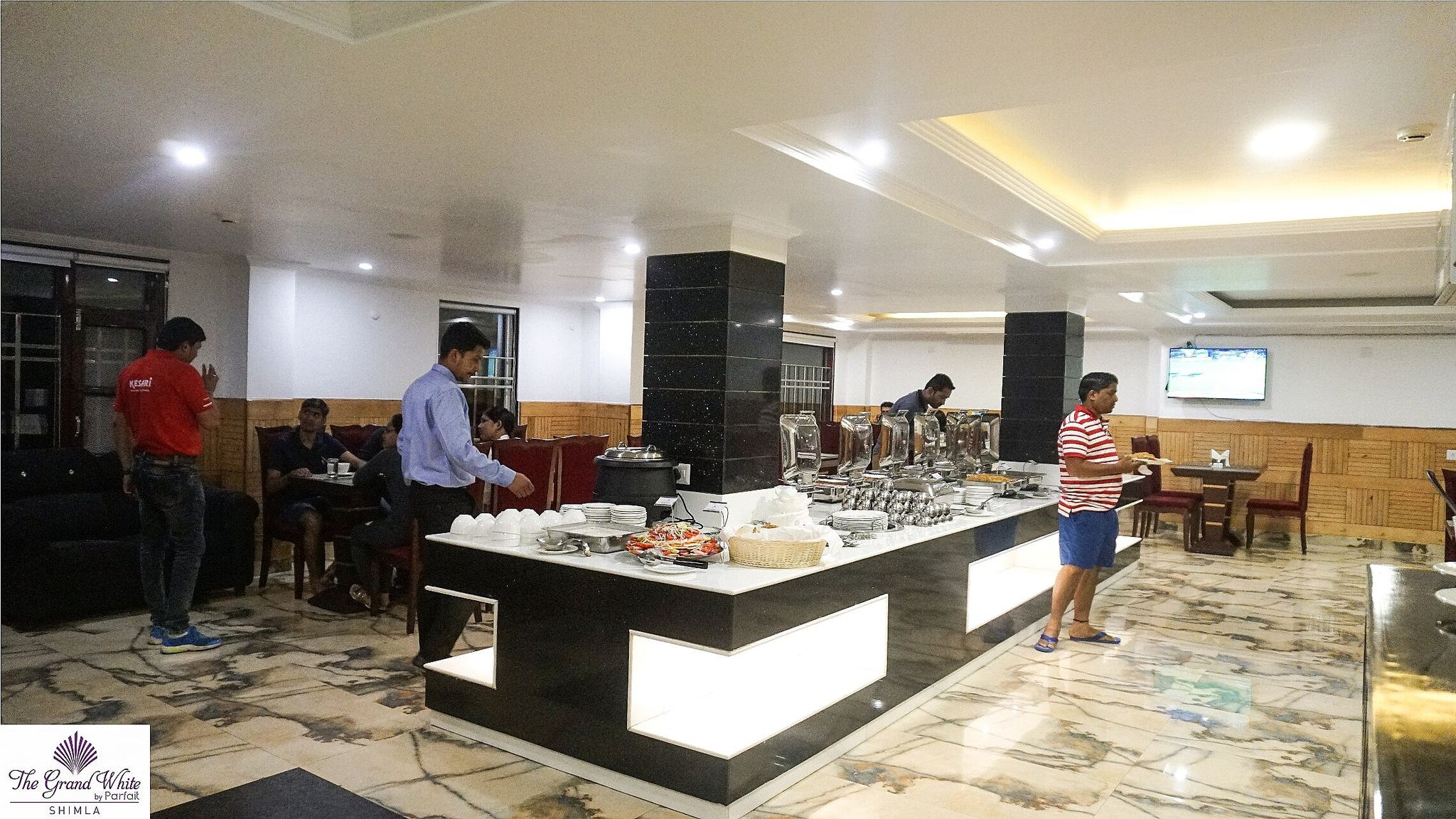 Food & Dining