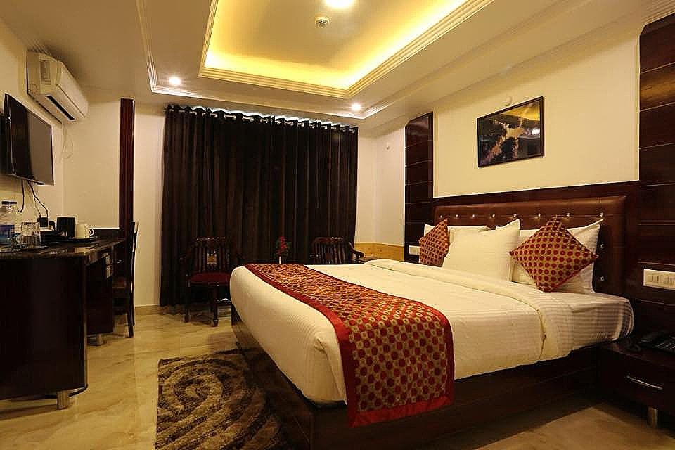 The Grand White Hotel Family Suite 2