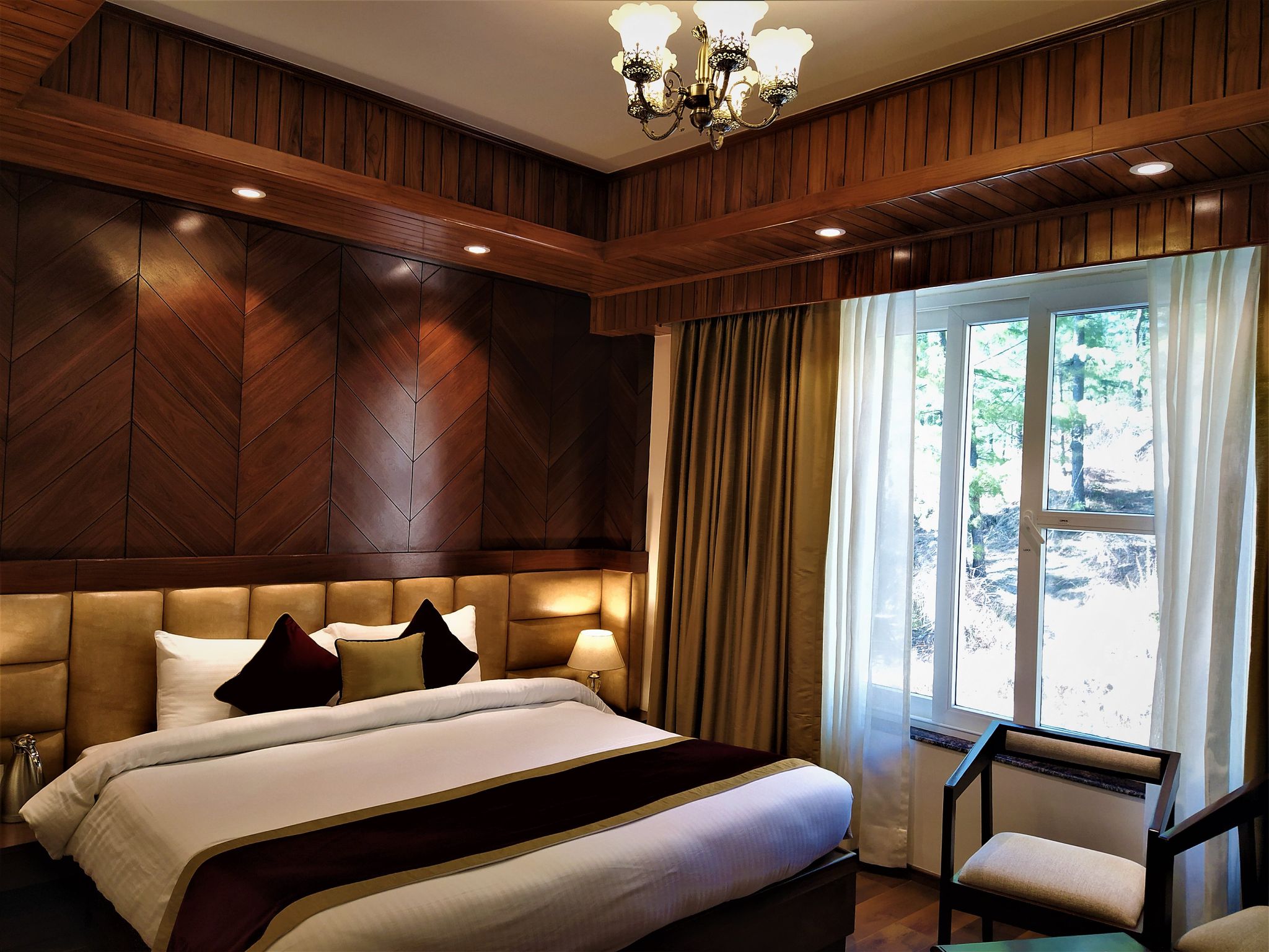 The Retreat Mashobra Classic Non View Room 8