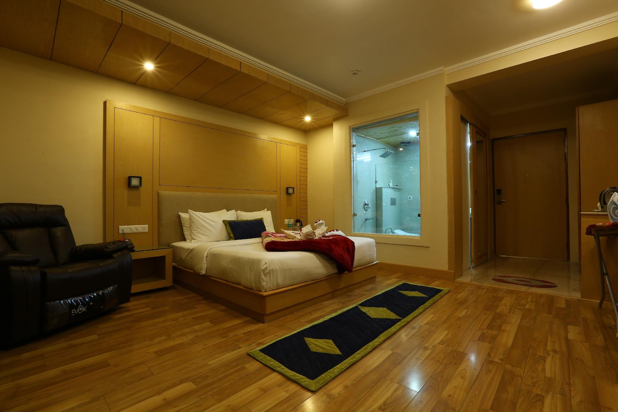 Mountain View Room with Balcony