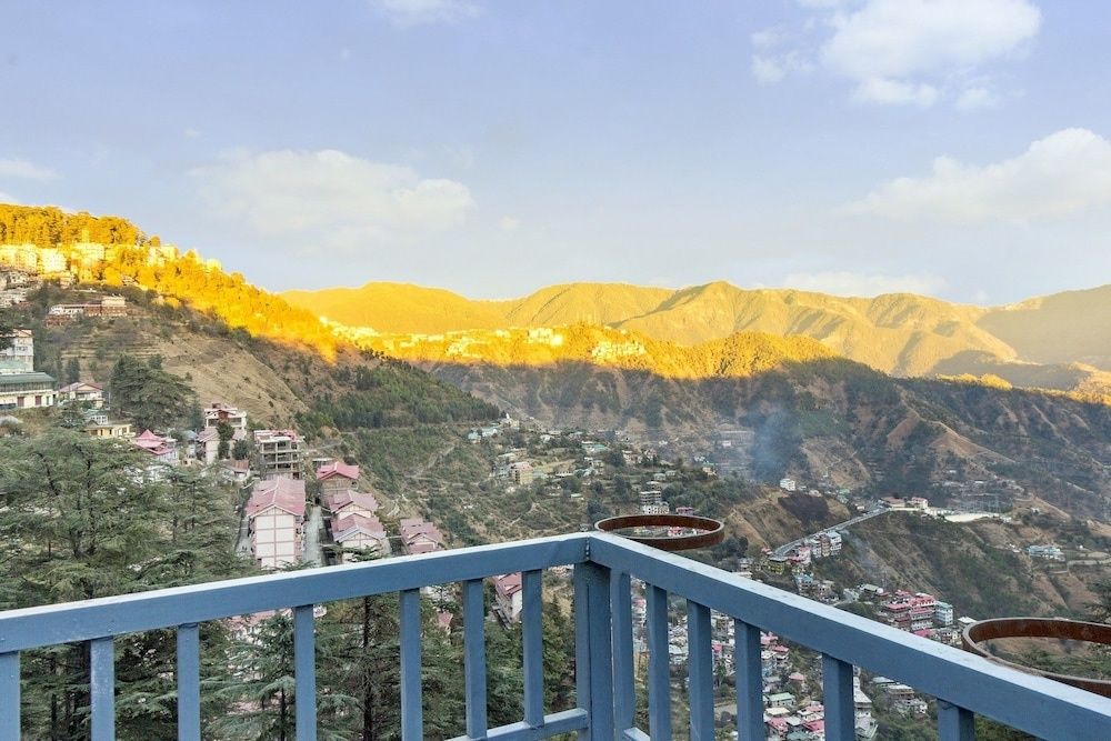 GuestHouser 1 BR Bed & Breakfast 83ac