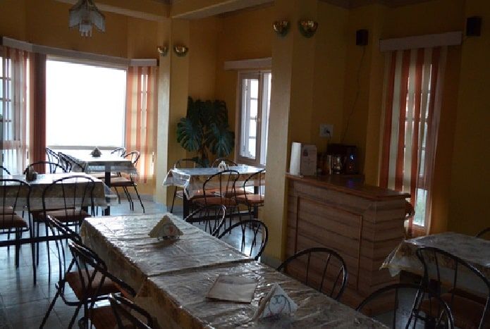 Food & Dining