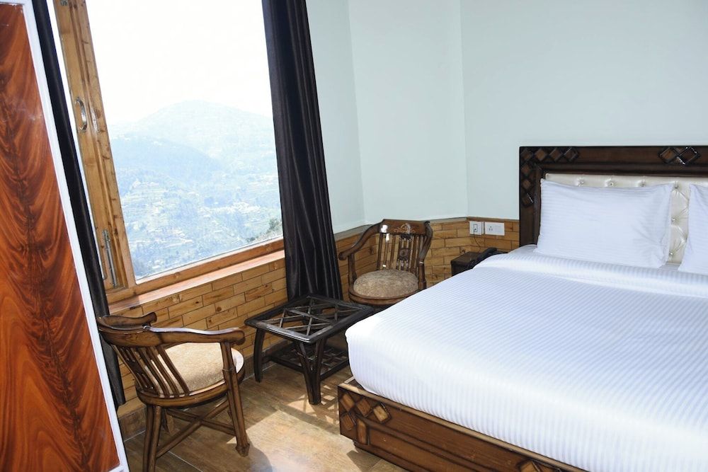 Hotel Taj View Standard Room 2